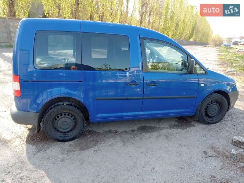 Минивэн Volkswagen Caddy 2010 в Киеве