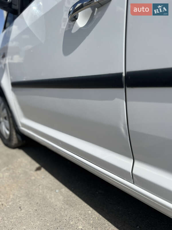 Минивэн Volkswagen Caddy 2012 в Львове