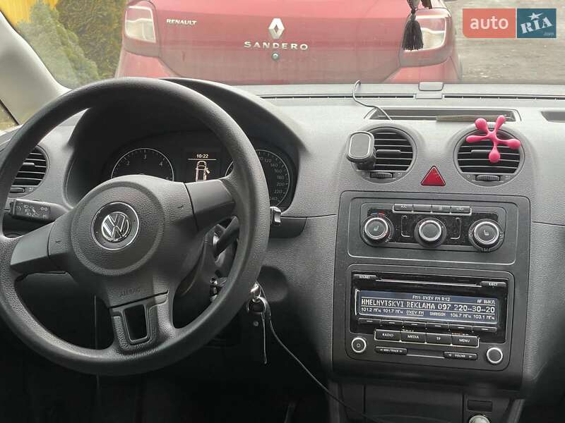 Минивэн Volkswagen Caddy 2014 в Хмельницком