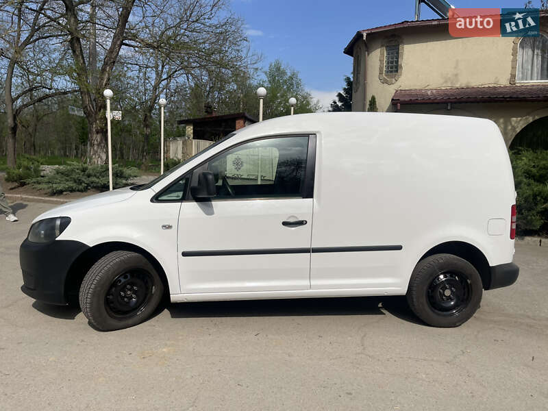 Грузовой фургон Volkswagen Caddy 2013 в Николаеве