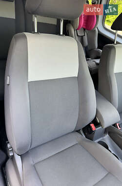 Мінівен Volkswagen Caddy 2013 в 