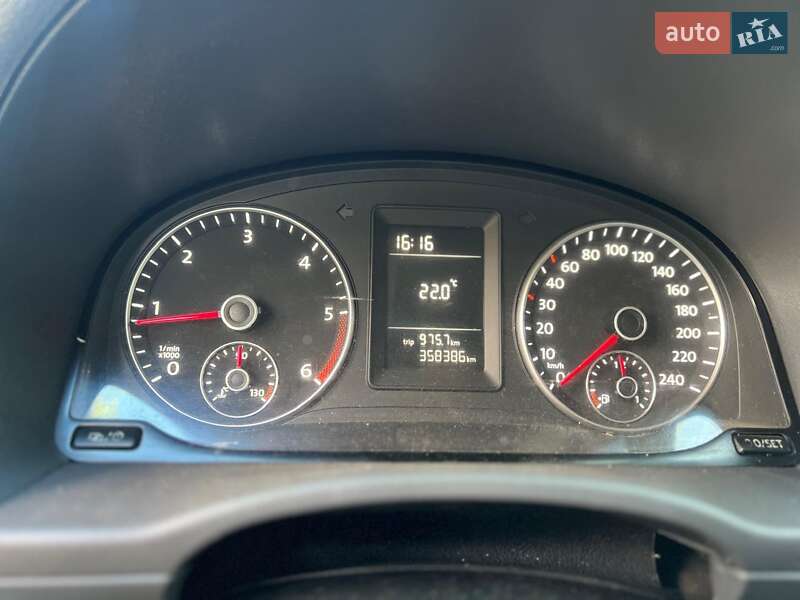 Грузовой фургон Volkswagen Caddy 2012 в Черновцах