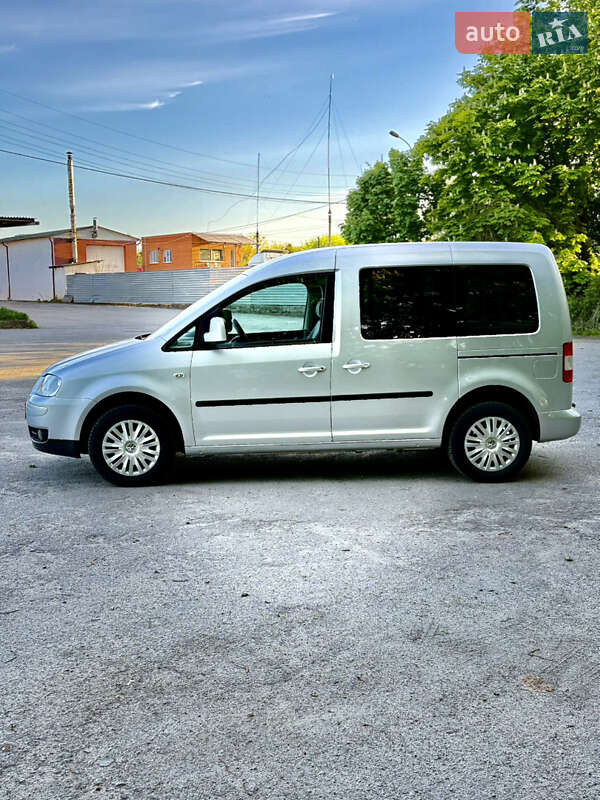 Минивэн Volkswagen Caddy 2009 в Шепетовке