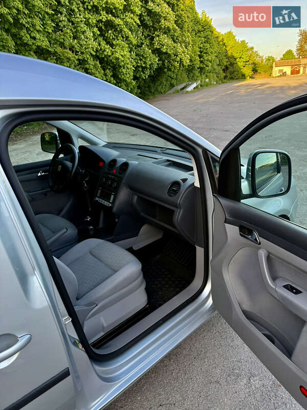 Минивэн Volkswagen Caddy 2009 в Шепетовке