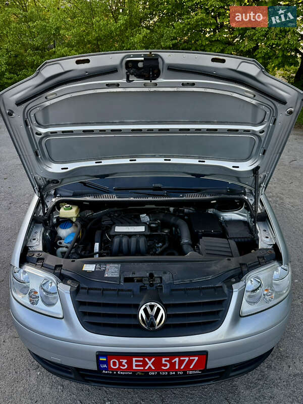 Минивэн Volkswagen Caddy 2009 в Шепетовке