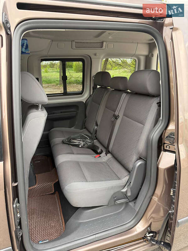 Минивэн Volkswagen Caddy 2011 в Лубнах