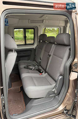 Минивэн Volkswagen Caddy 2011 в 
