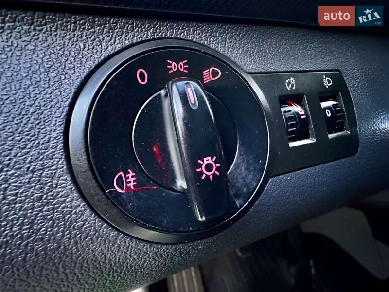 Минивэн Volkswagen Caddy 2007 в Одессе фото 60 Минивэн Volkswagen Caddy 2007 в Одессе