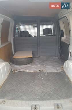 Грузовой фургон Volkswagen Caddy 2005 в 