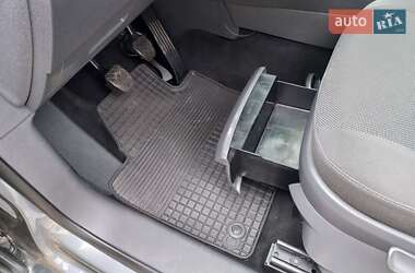 Минивэн Volkswagen Caddy 2011 в 