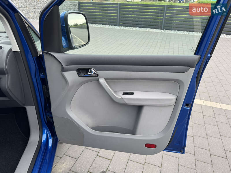 Мінівен Volkswagen Caddy 2010 в Мукачевому