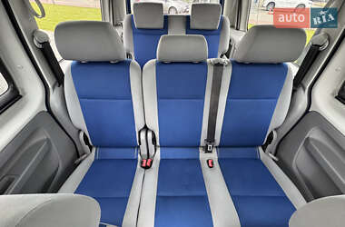 Мінівен Volkswagen Caddy 2010 в 