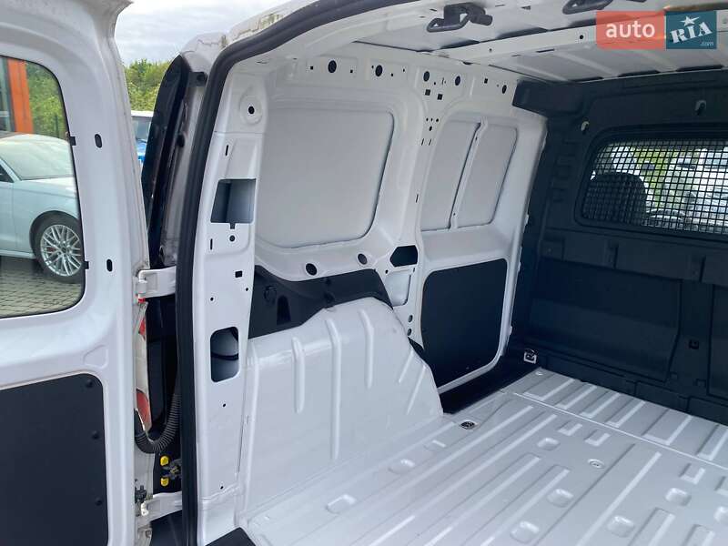 Грузовой фургон Volkswagen Caddy 2020 в Львове