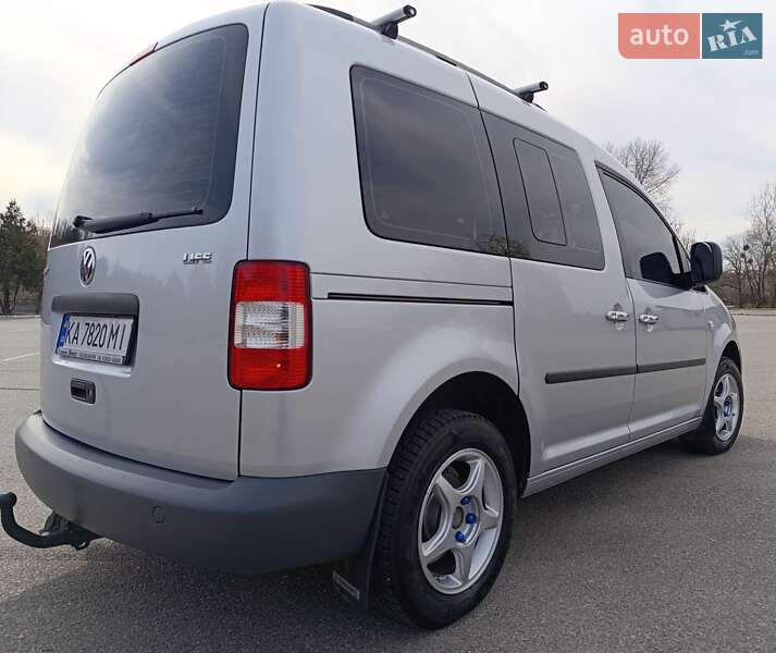 Мінівен Volkswagen Caddy 2009 в Києві
