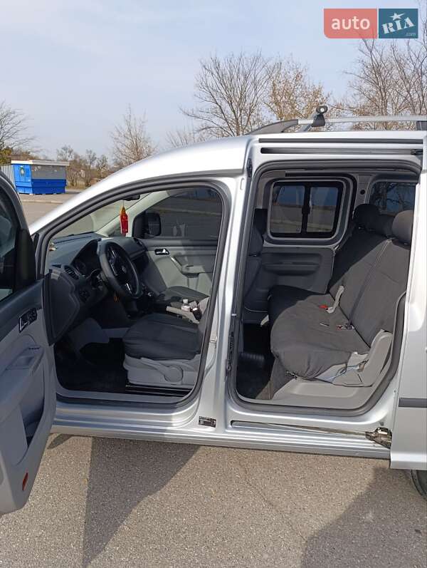 Мінівен Volkswagen Caddy 2009 в Києві