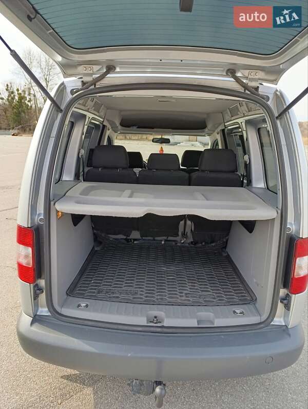 Мінівен Volkswagen Caddy 2009 в Києві