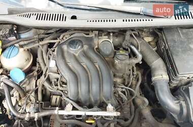 Мінівен Volkswagen Caddy 2006 в 