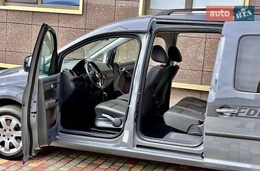 Мінівен Volkswagen Caddy 2011 в 