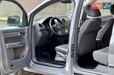 Мінівен Volkswagen Caddy 2011 в 