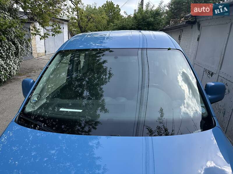 Минивэн Volkswagen Caddy 2011 в Киеве