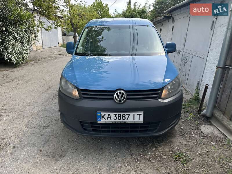Минивэн Volkswagen Caddy 2011 в Киеве