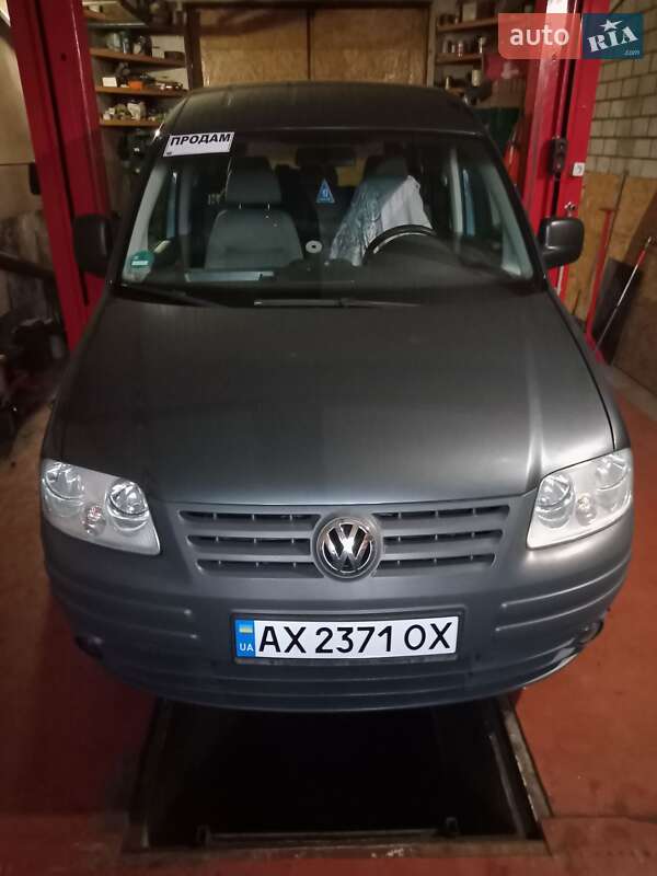 Мінівен Volkswagen Caddy 2005 в 