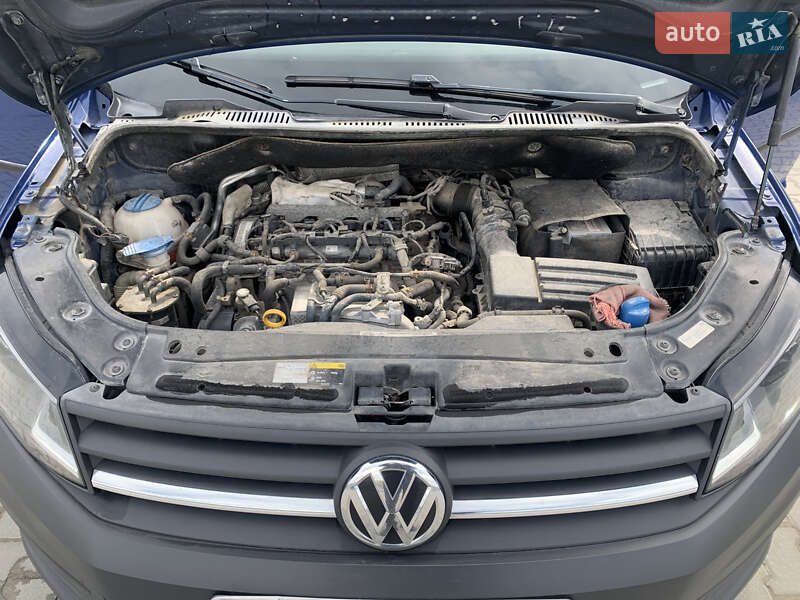 Вантажопасажирський фургон Volkswagen Caddy 2015 в 