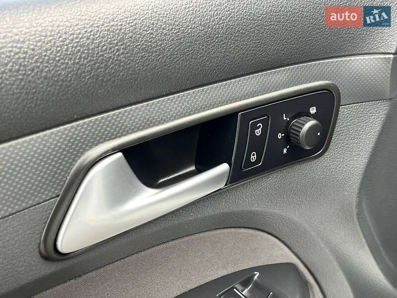 Мінівен Volkswagen Caddy 2015 в Львові