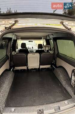 Минивэн Volkswagen Caddy 2014 в 