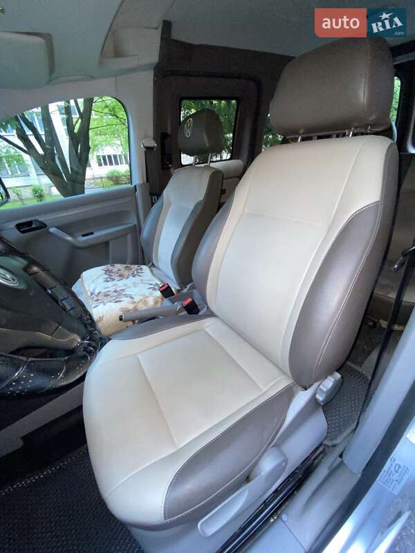 Минивэн Volkswagen Caddy 2010 в Тернополе