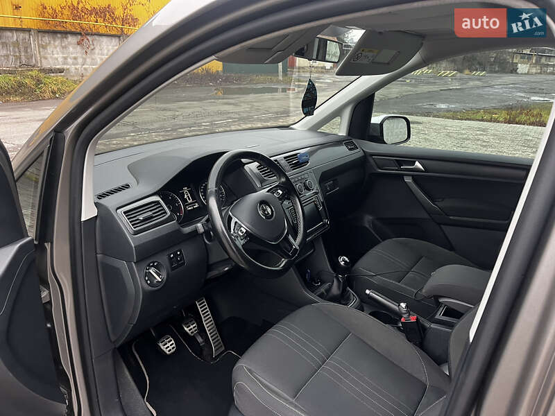 Минивэн Volkswagen Caddy 2018 в Иршаве