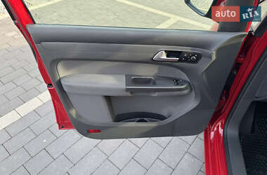 Минивэн Volkswagen Caddy 2013 в 