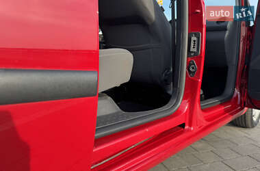 Минивэн Volkswagen Caddy 2013 в 
