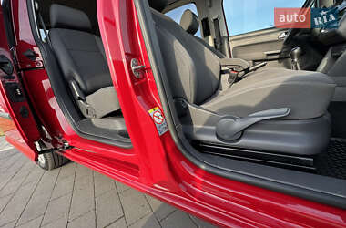 Минивэн Volkswagen Caddy 2013 в 
