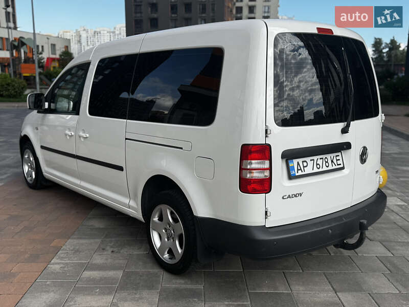 Минивэн Volkswagen Caddy 2013 в Киеве
