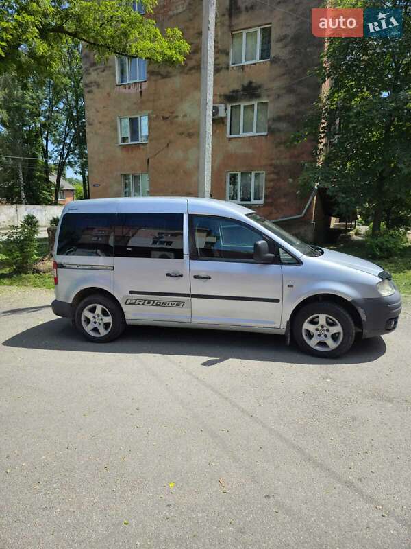 Минивэн Volkswagen Caddy 2005 в Черновцах