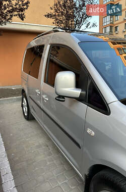 Мінівен Volkswagen Caddy 2011 в 