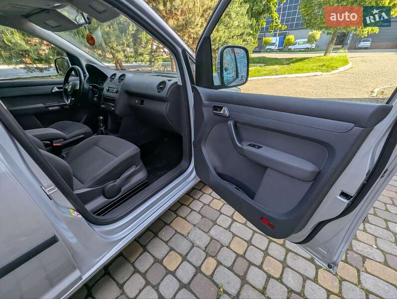 Мінівен Volkswagen Caddy 2014 в Луцьку