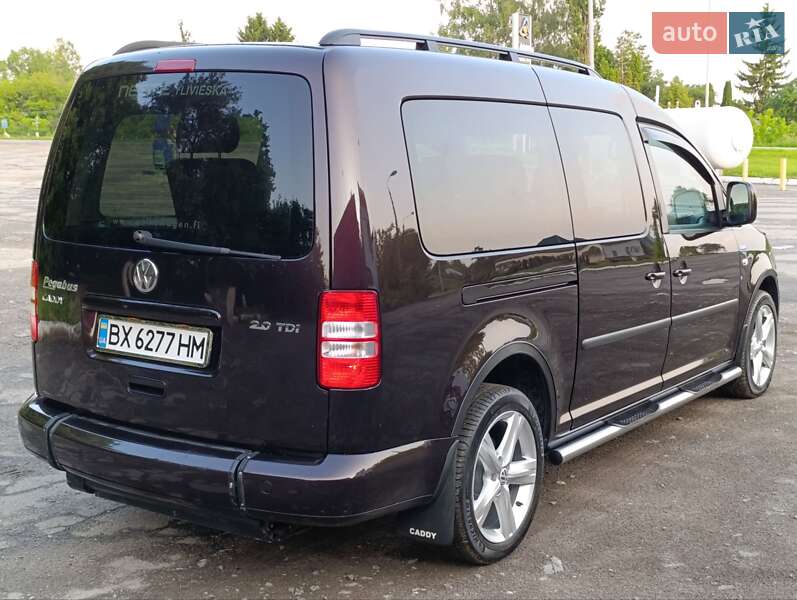 Минивэн Volkswagen Caddy 2011 в Теофиполе