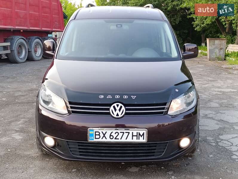 Минивэн Volkswagen Caddy 2011 в Теофиполе