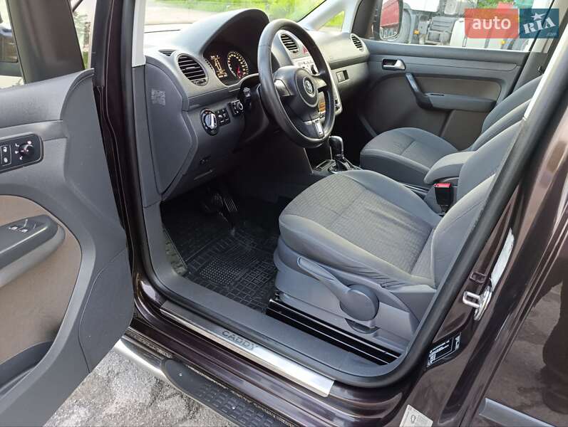 Минивэн Volkswagen Caddy 2011 в Теофиполе