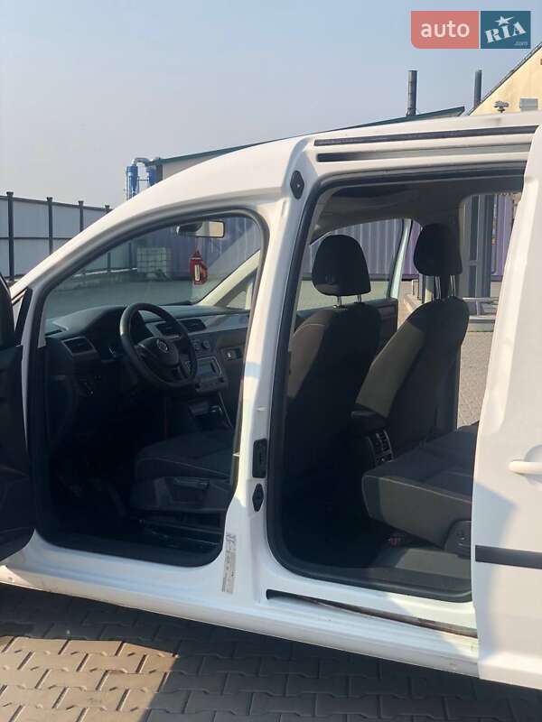 Минивэн Volkswagen Caddy 2016 в Луцке