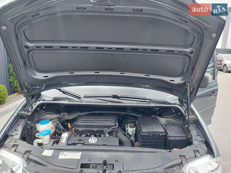 Минивэн Volkswagen Caddy 2010 в Виннице