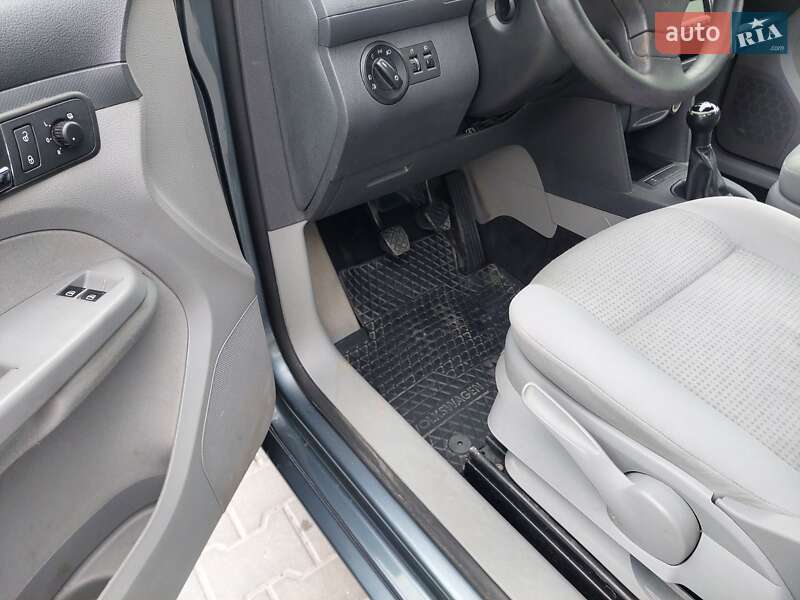 Минивэн Volkswagen Caddy 2010 в Виннице