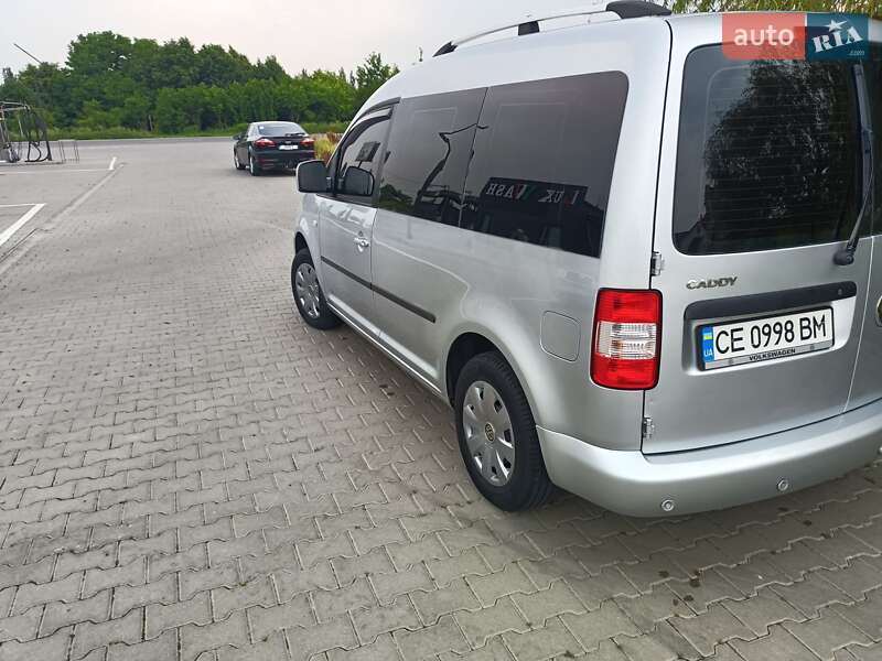 Минивэн Volkswagen Caddy 2010 в Черновцах