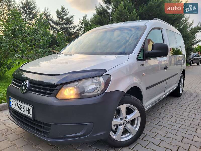 Минивэн Volkswagen Caddy 2011 в 
