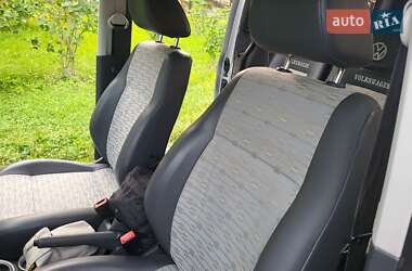 Минивэн Volkswagen Caddy 2011 в 
