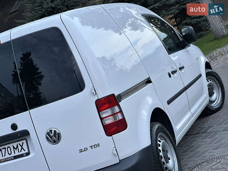 Грузовой фургон Volkswagen Caddy 2013 в Киеве