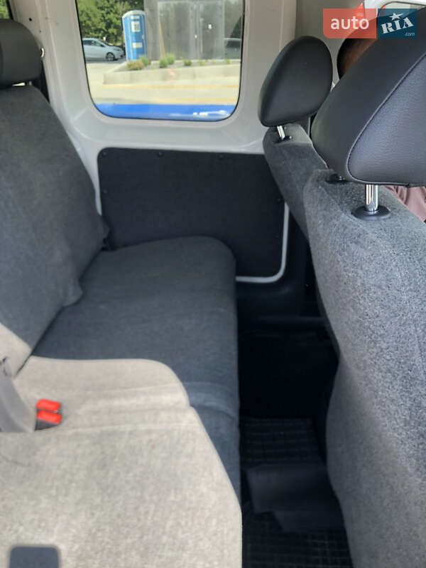 Минивэн Volkswagen Caddy 2012 в Львове