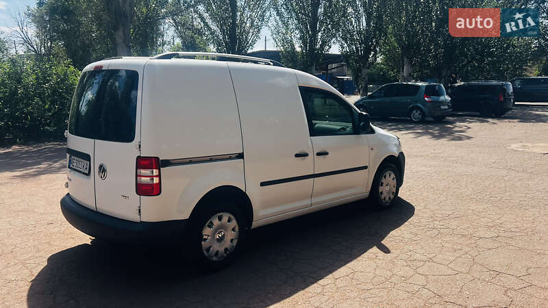 Грузопассажирский фургон Volkswagen Caddy 2011 в Кривом Роге